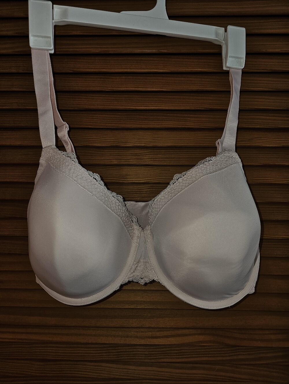 Women's Light Pink Lace Trim Underwire Bra - Brand